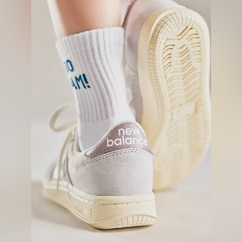 Anthropologie New Balance T500 Sneakers in White Gray Purple Women’s 8 Men’s 6.5 - Picture 4 of 9